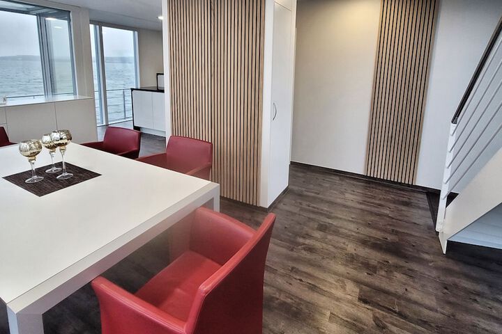 Room 60 of 149
