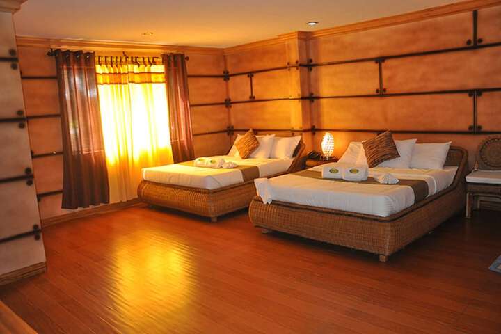 Room 14 of 33