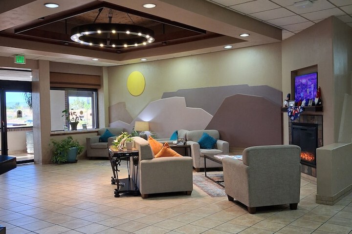 Entrance & Lobby