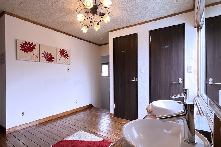 Room 40 of 51