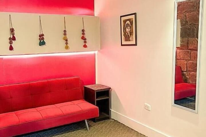 Room 18 of 108