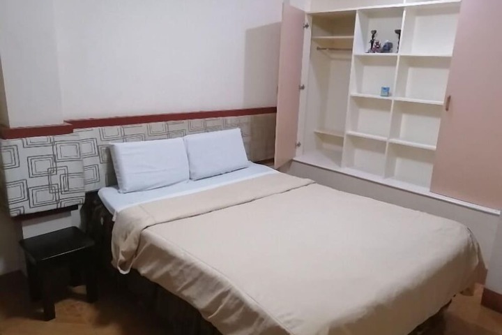 Room 25 of 79