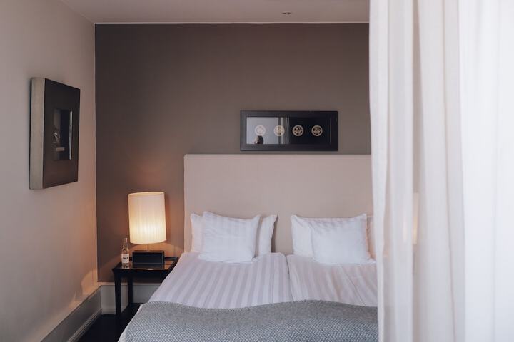 Room 13 of 70
