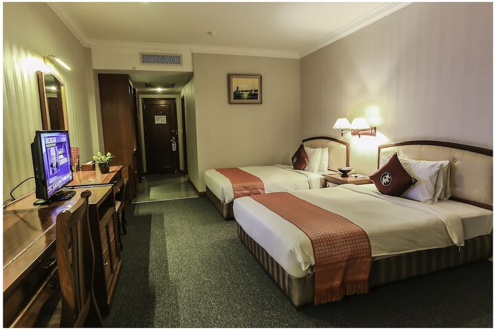 Room 14 of 65