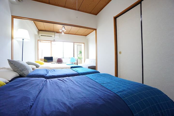 Room 6 of 30