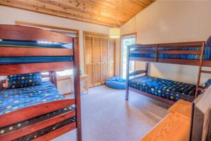 Room 13 of 17