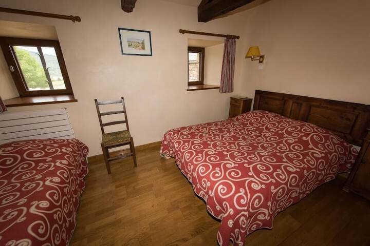 Room 3 of 39