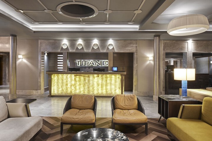 Hotel Lobby