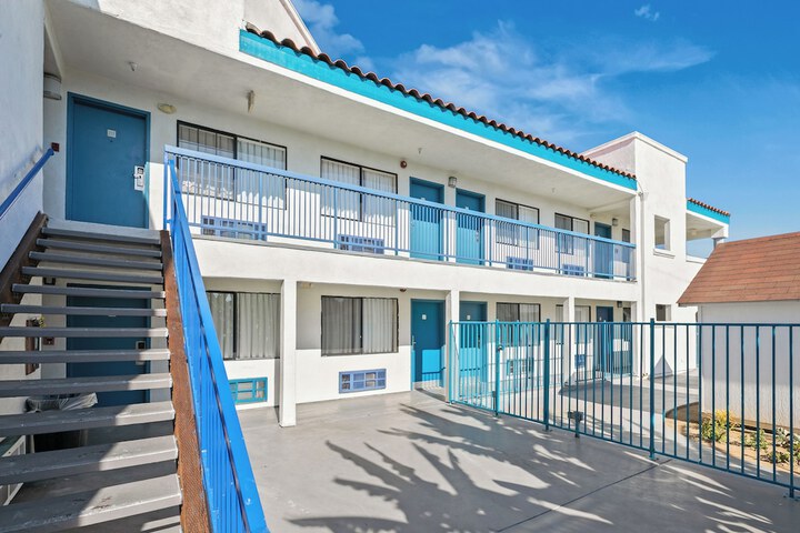 Exterior Photo