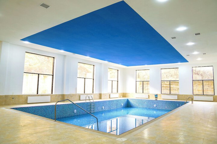 Pool 17 of 28