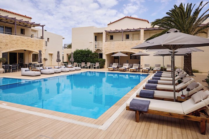 Maravel Star Art Hotel