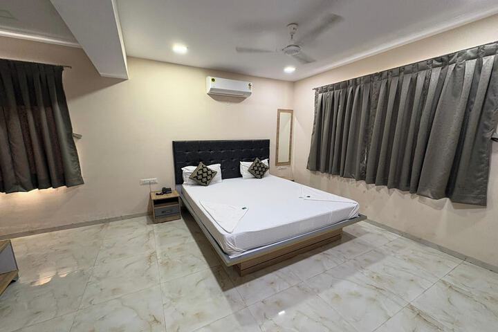 Room 15 of 21