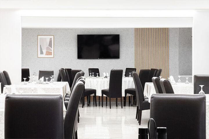 Dining 75 of 83