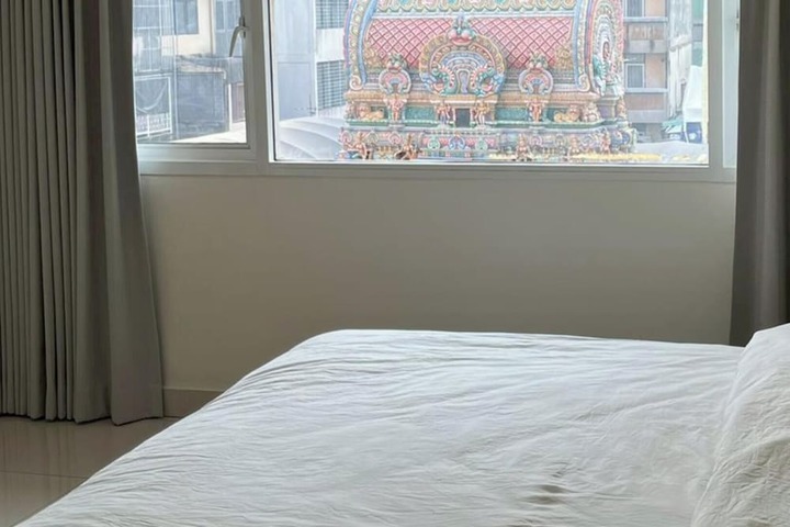 Room 6 of 17