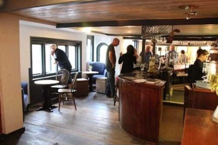 Photo 12