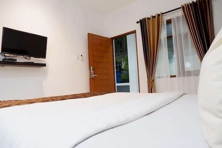 Room 3 of 30