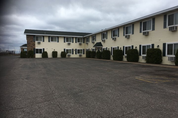 Property Grounds 25 of 30