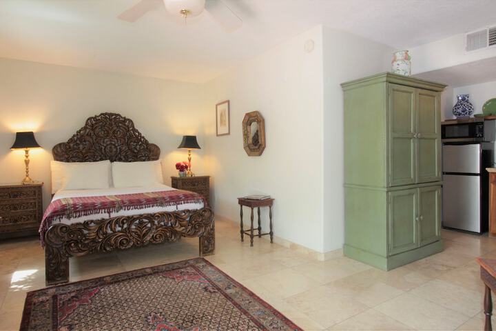 Room 15 of 103