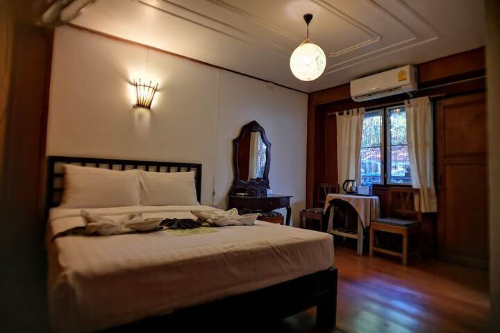 Room 25 of 52