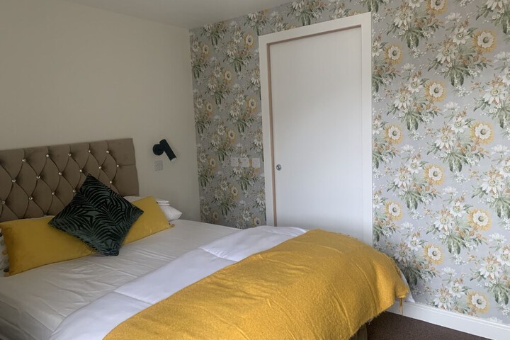 Room 5 of 19
