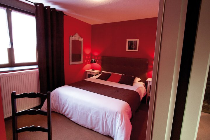 Room 37 of 147