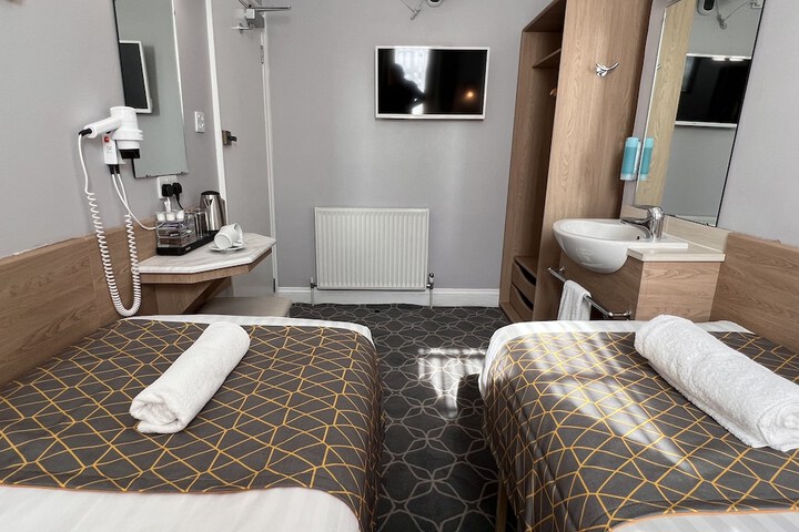Room 18 of 23