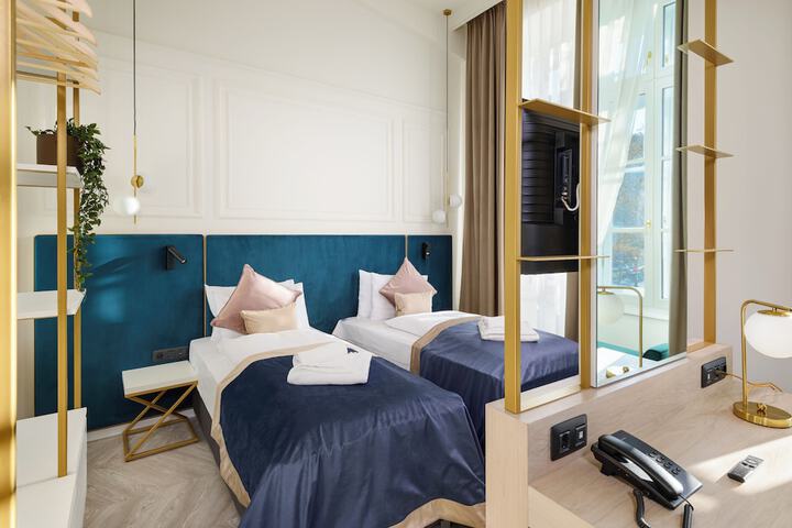 Room 20 of 97
