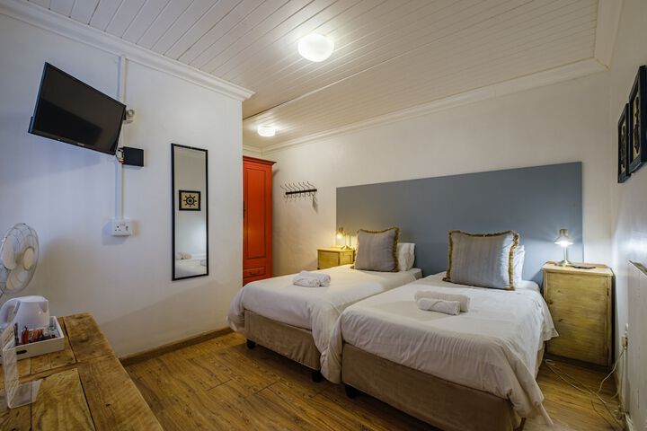 Room 7 of 30