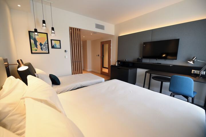 Room 17 of 65