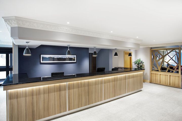 Guest Lobby