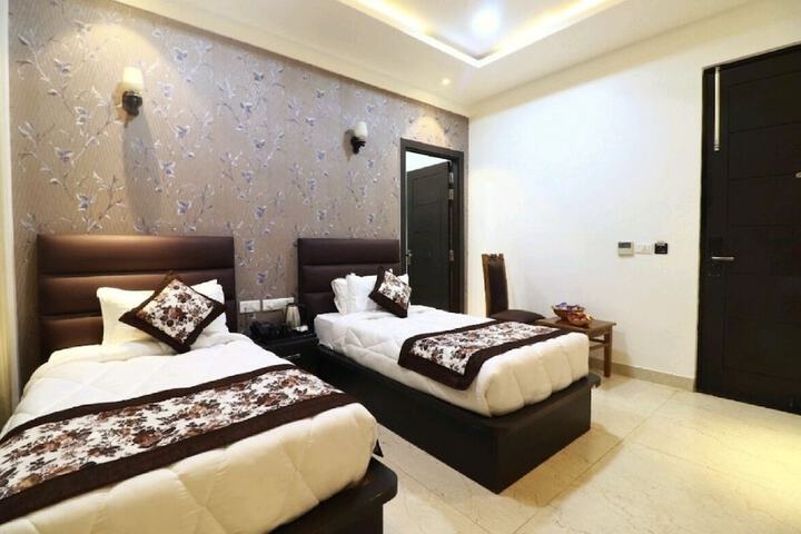 Room 15 of 47