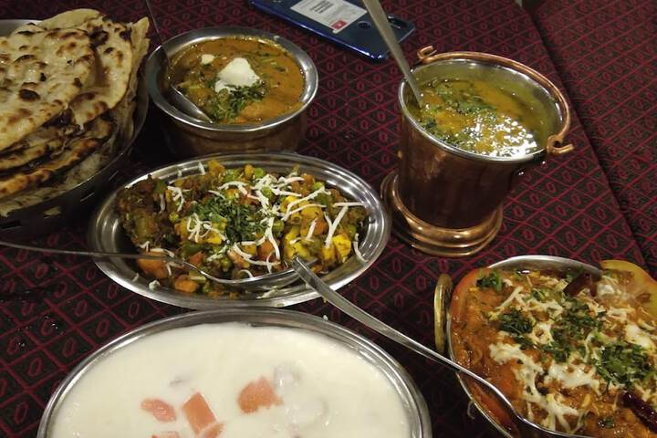 Dining 6 of 9