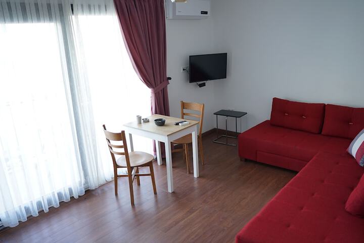 Room 8 of 139