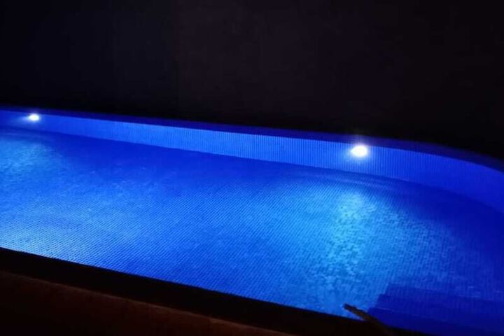 Pool 20 of 44