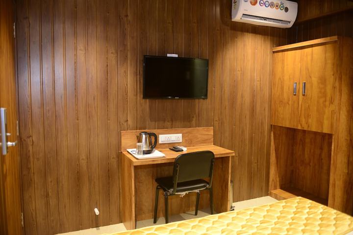 Room 12 of 86