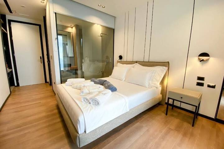 Room 46 of 108