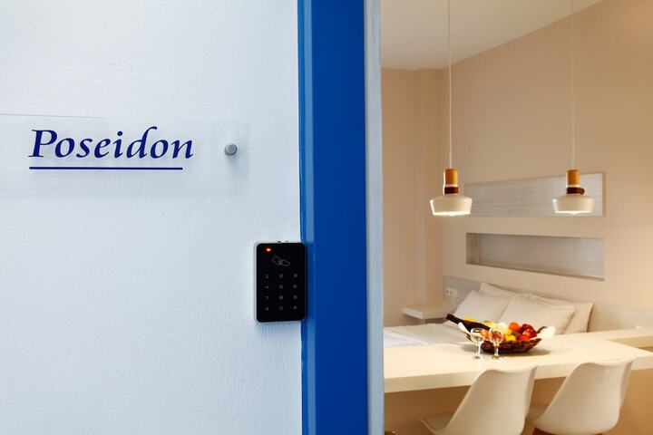 Room 10 of 49