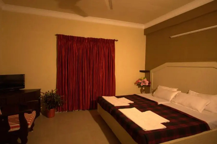 Room 6 of 11