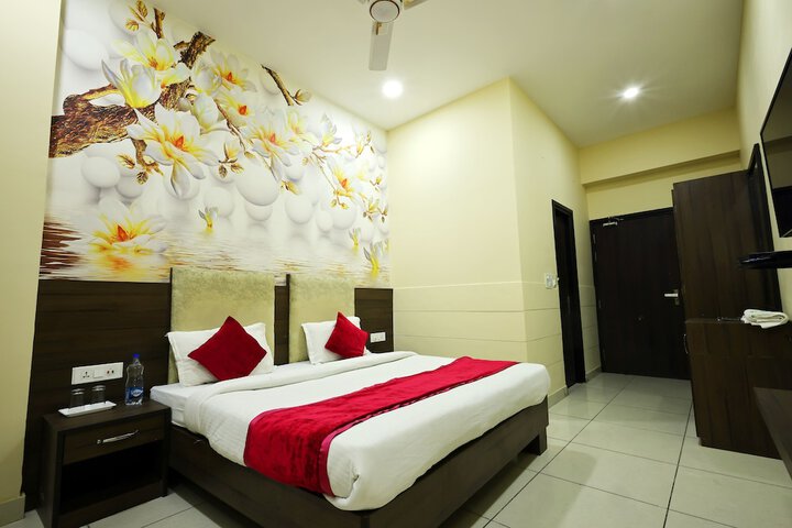 Room 28 of 128