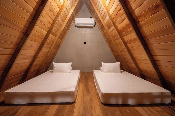 Room 4 of 26