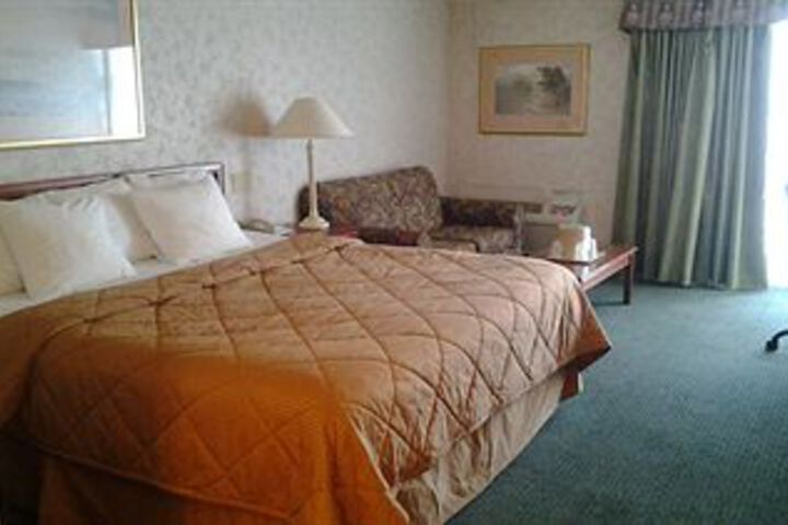 Room 11 of 38