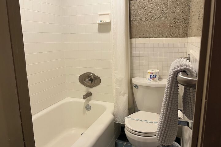 Room 42 of 56