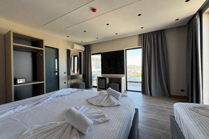 Room 10 of 85