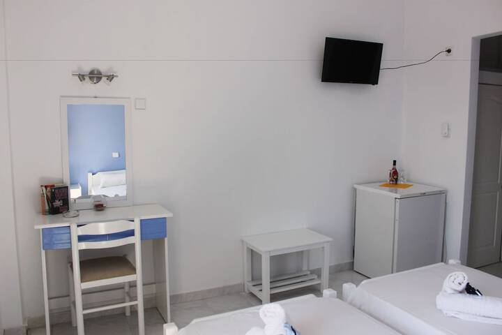 Room 8 of 37