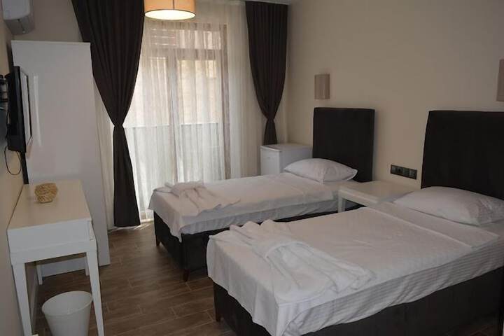 Room 5 of 42