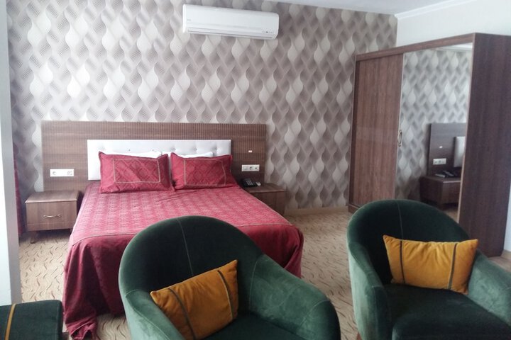 Room 8 of 56