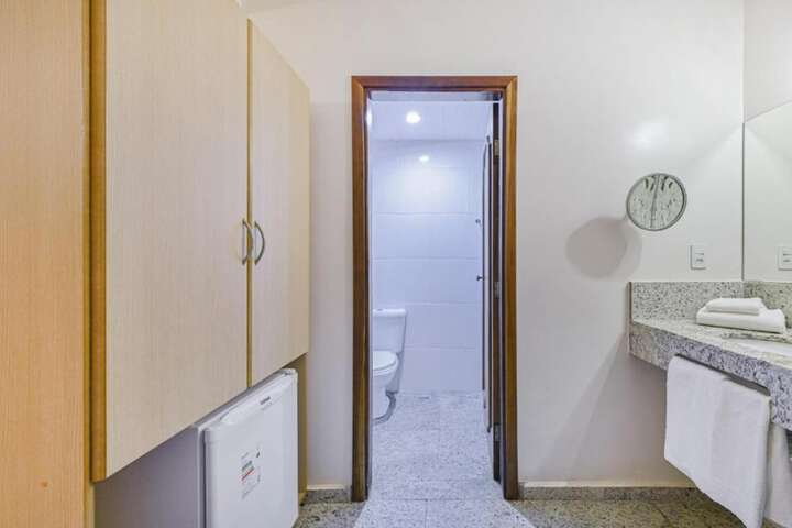 Room 14 of 34
