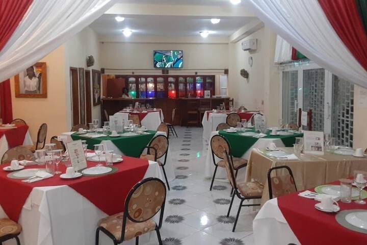 Dining 95 of 116
