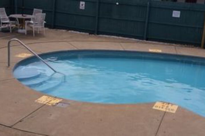 Pool 10 of 11