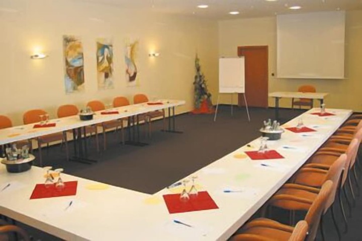 Meeting 41 of 44